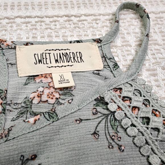 Sweet Wanderer Green Floral High Neck Tank Top Size XL NEW - Picture 5 of 6